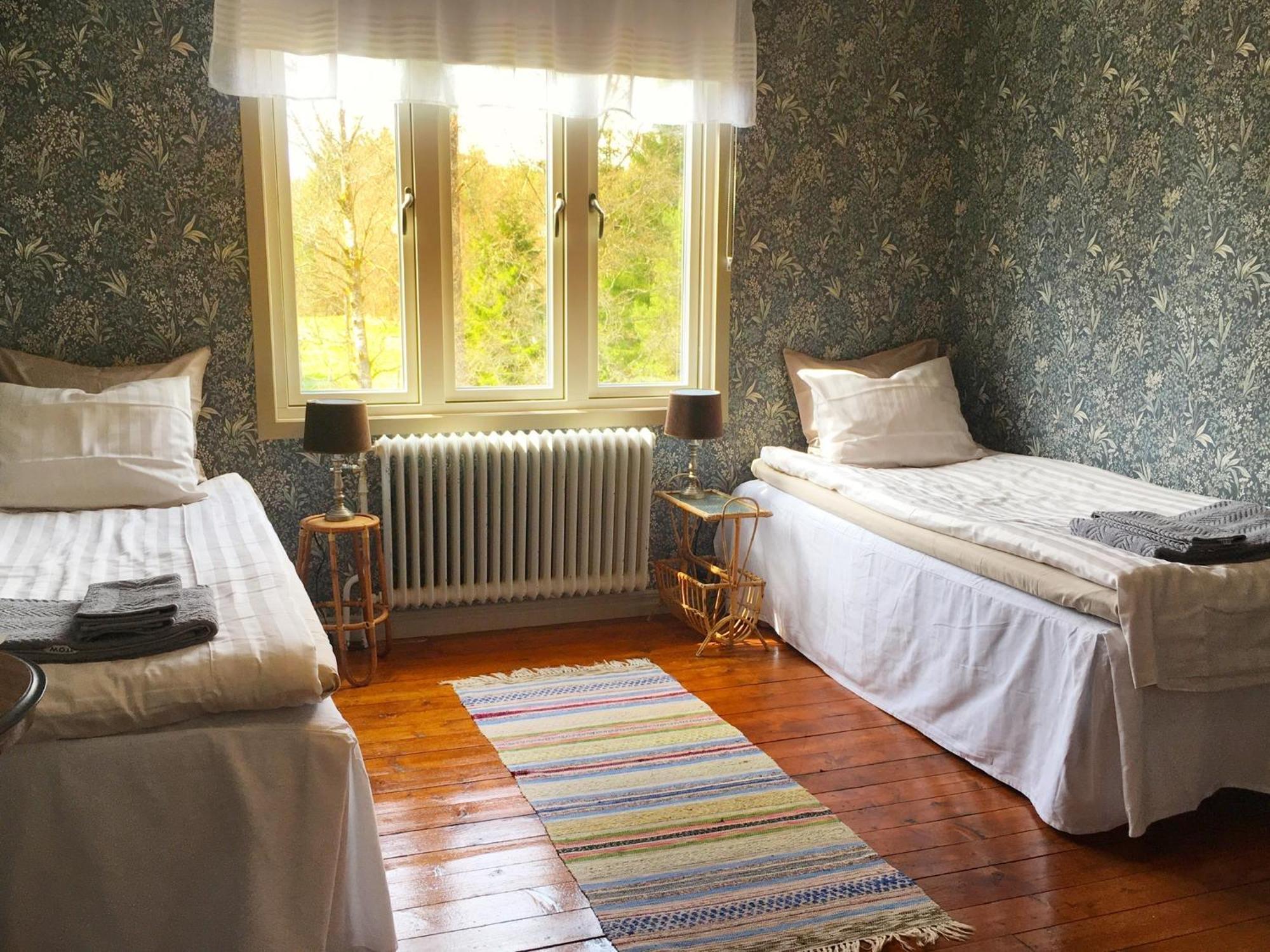 Bed and Breakfast Viktors Affaershus Atran Екстер'єр фото